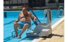 Elevador de piscina con batería - movible - hasta 150 kg-2