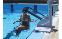 Elevador de piscina con batería - posición fija / no móvil - hasta 150 kg-1